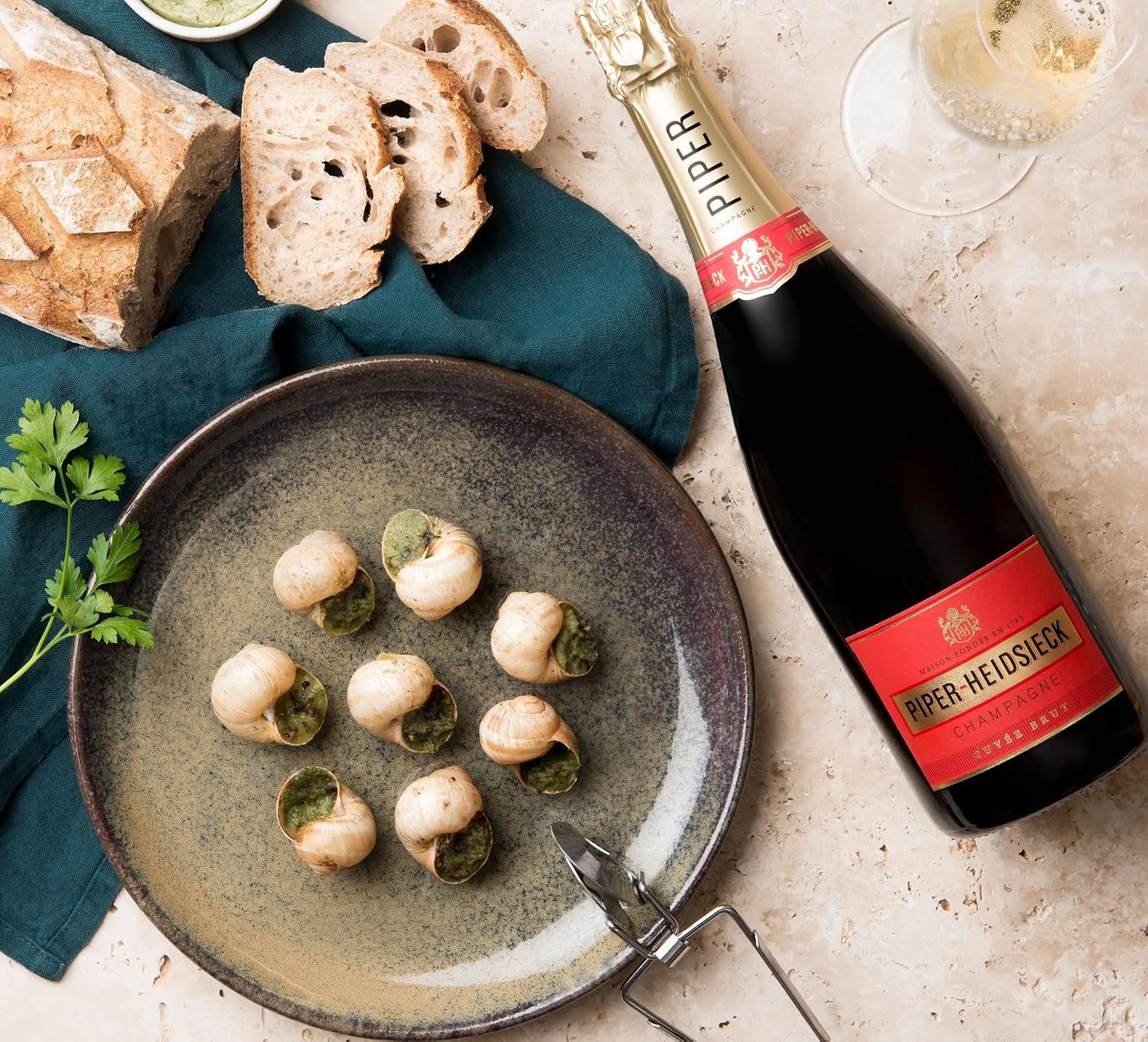 Piper Heidsieck Champagne Cuvée Brut in Gift Box (1 x 0.75 L) – Bild 6