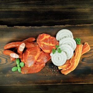 Wurstbaron Bavarian Sausage & Meat Grill Package for 5 People (approx. 1.6 kg) with Pork Neck Steak, Wammerl, Grill Sausage Bratwurst Snail, Käsekrainer