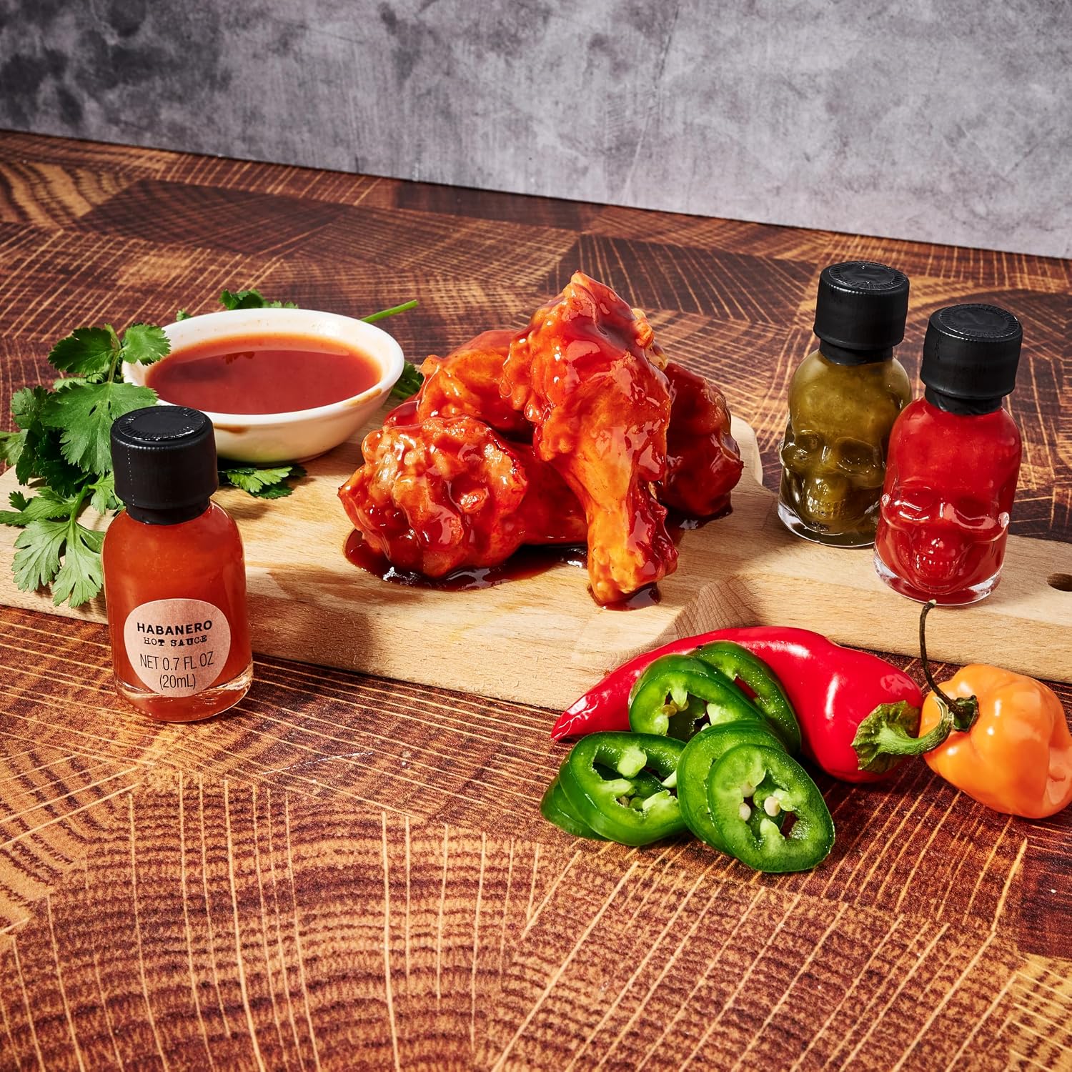 Man Crates Hot Sauce Inferno Flight Gift Set - 21 Hot Varieties – Bild 7