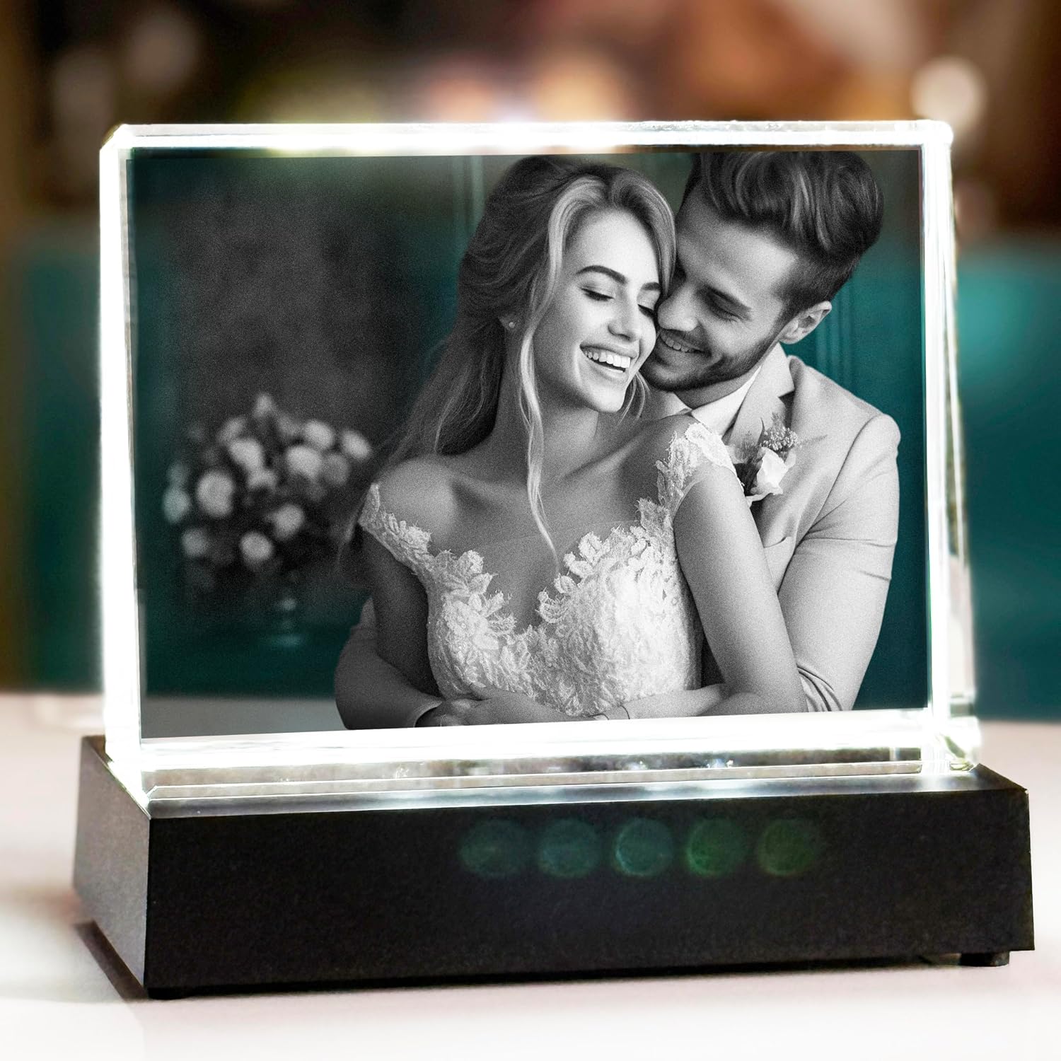 contento Personalised 2D Crystal Photo with Your Own Picture, Laser Engraved Glass Photo as an Individual Gift, Dimensions, 10.5 x 8 x 3 cm (Crystal + Light Base, M Landscape Format (10.5 x 8 x 3 cm)