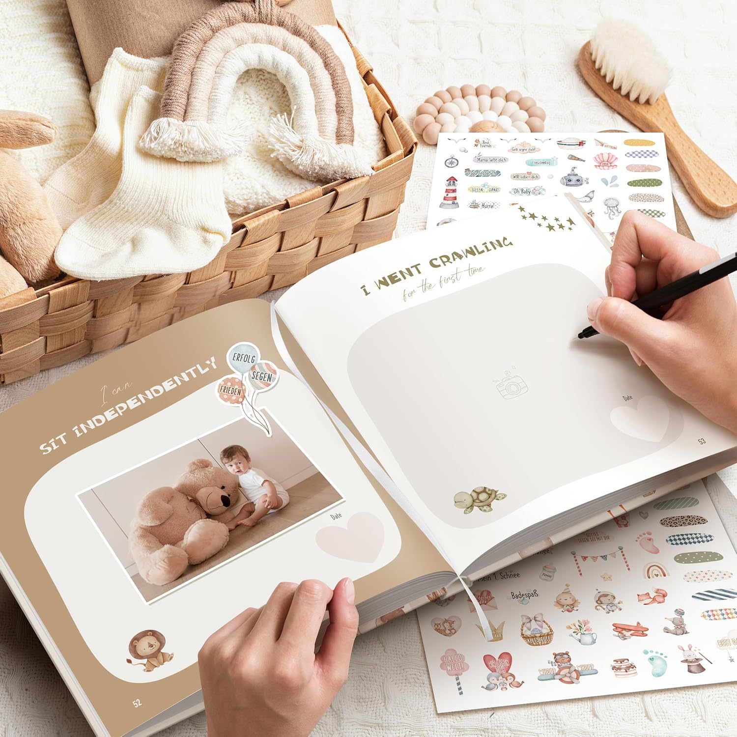 Hyggartn My First Year Baby Album with 84 Pages and 2 Stickers Personalised Gifts Baby Gift Birth Boy & Girl Photo Album Baby Memory Baby Diary 21 x 21 cm (Cute Designs) – Bild 6