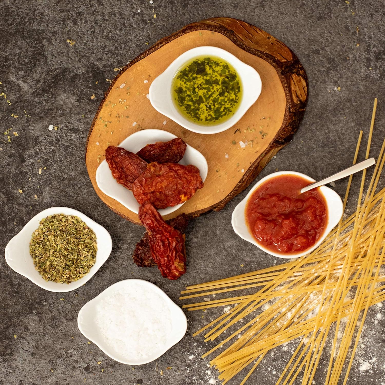Pasta Gift Set "Naples" | Italian Gift Basket Filled with Pasta, Olive Oil & Delicatessen Specialities | Delicatessen Gift Basket for Men and Women for Christmas – Bild 3