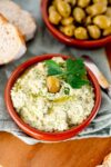 Grüner Olivendip mit Feta