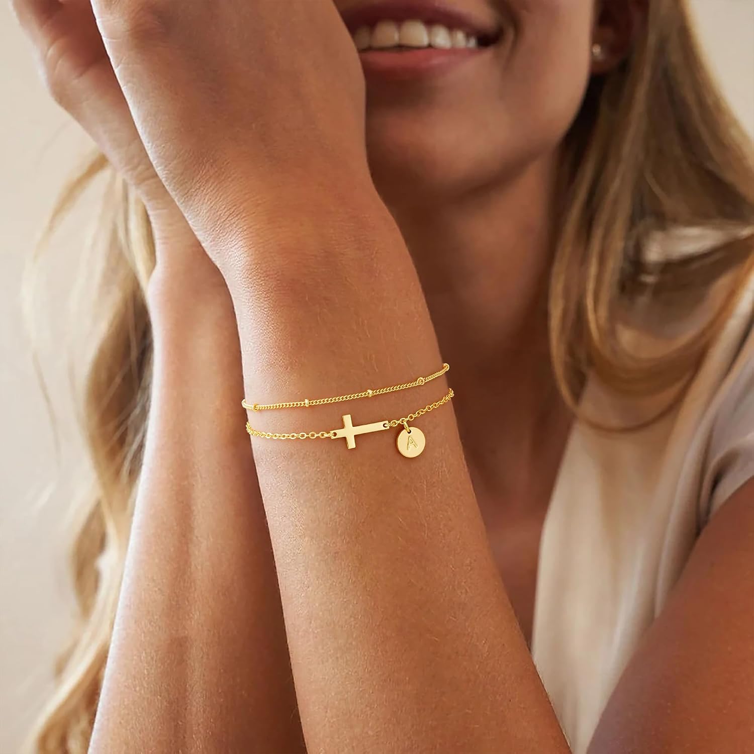 TINGN Women's Gold Bracelet with Cross - 14K Gold Plated Layered Personalised Bracelet with Letters Monogram Discs Bracelet Women's Gold Jewellery Christening Gifts for Women Teenager Girls – Bild 3