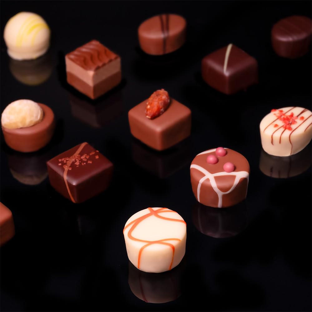Pralinenbote Genussmanufaktur - Alcohol-free selection with 24 handmade chocolates of German chocolatiers, the exclusive chocolate gift – Bild 5
