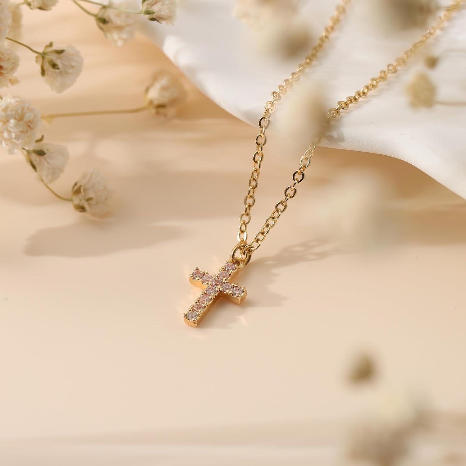 TINGN Communion Gifts for Girls Women - Cross Chain Ladies, 14K Gold Plated Chain with Cross Pendant, Elegant Choker Necklace, Christianity Jewellery, Women's Confirmation Gifts for Girls – Bild 7