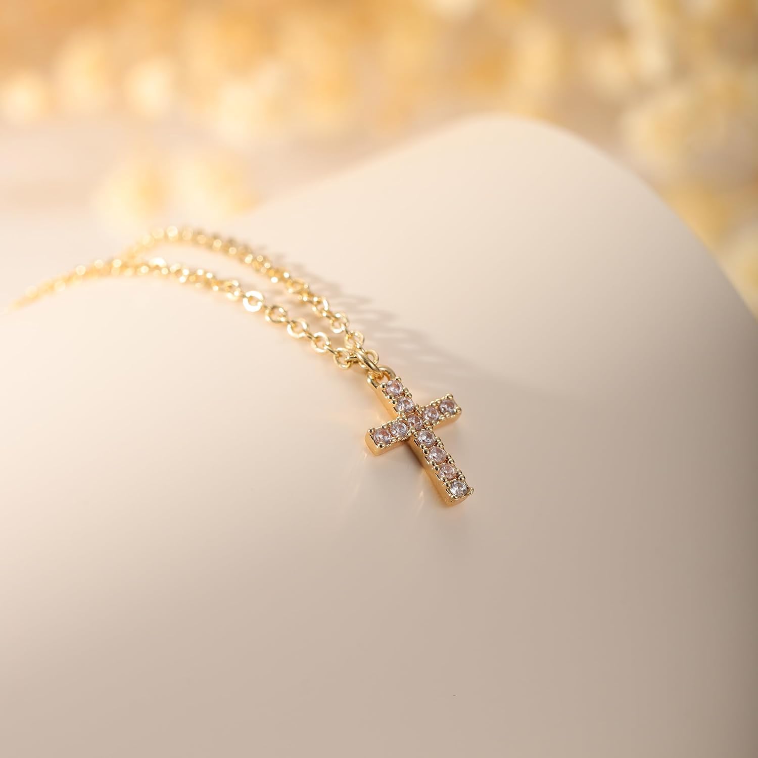 TINGN Communion Gifts for Girls Women - Cross Chain Ladies, 14K Gold Plated Chain with Cross Pendant, Elegant Choker Necklace, Christianity Jewellery, Women's Confirmation Gifts for Girls – Bild 6