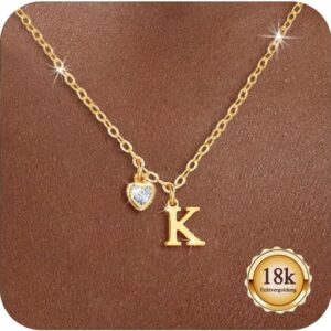 Maynor Gold Women's Letter Chain with 5A Zircon Heart Pendant - Initials A-Z Necklace, 18K Gold Plated Personalised Name Chain Fashion Jewellery Gift for Women Girls