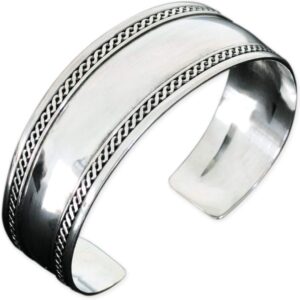 Fly Style Bangle made of 925 sterling silver, hand-forged silver jewellery in Celtic design