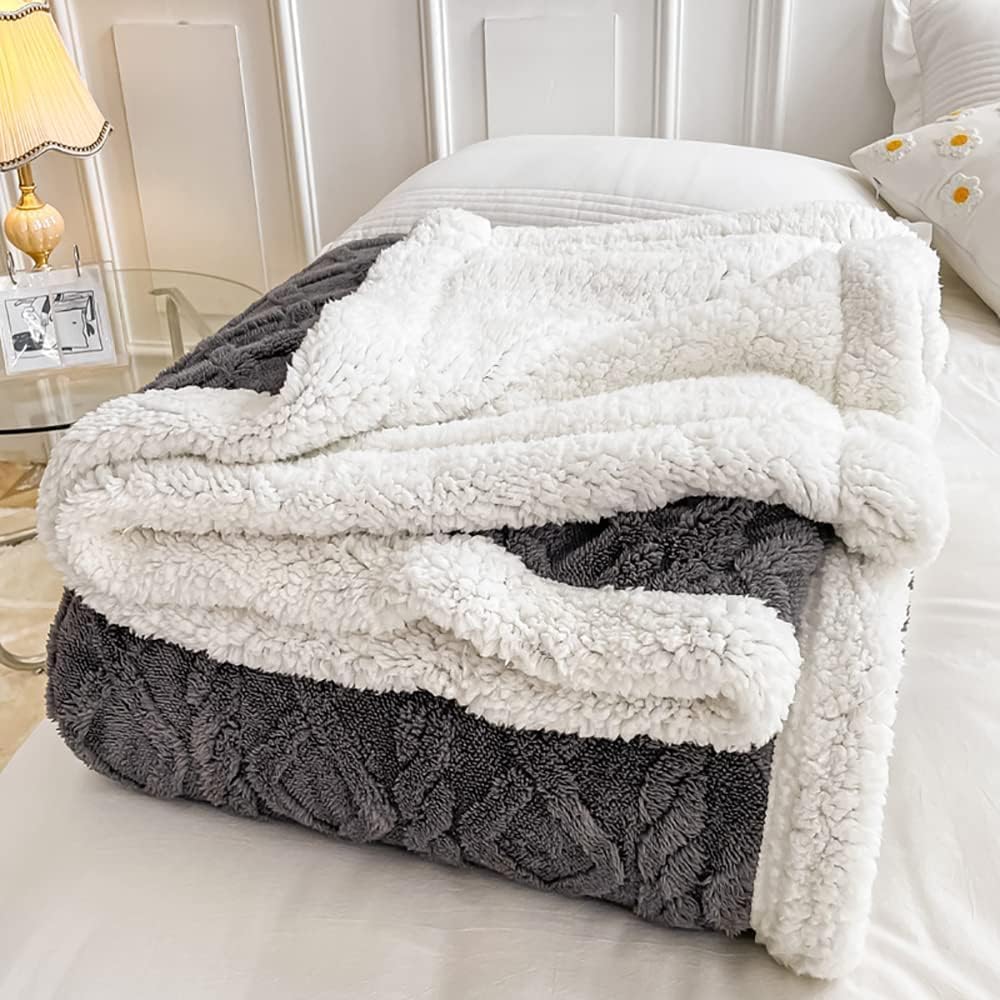 WONGS BEDDING Cuddly Blanket, 150 x 200 cm, Fluffy Sherpa Blanket, Sofa Throw, Fleece Blanket, Thick Sofa Blanket, Double Face, Extra Warm and Soft Couch Blanket, Grey Blankets – Bild 3