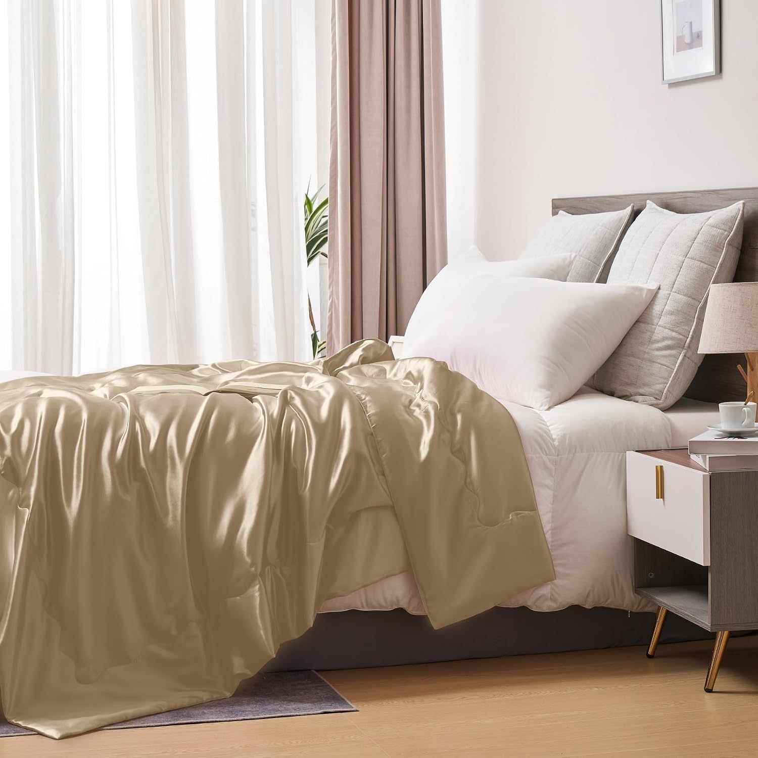 Satin Blanket 220 x 240 cm Beige Sofa Blanket Cooling Silky Silk Summer Blanket Lightweight Soft Luxury Smooth Shiny Satin Bedspread Cuddly Blanket for Bed Sofa Couch Bedroom Office Travel – Bild 9