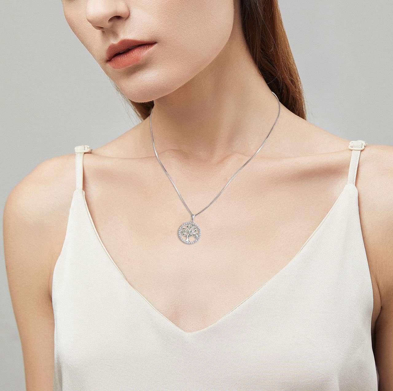 YL Women's Tree of Life Pendant with Chain, 925 Sterling Silver, Simulated Emerald/Cubic Zirconia Necklace for Women/Girls/Mother, Chain Length: 45 - 48 cm – Bild 2