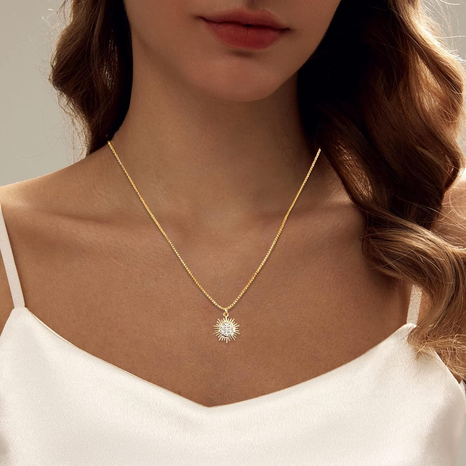 JSTHHTT 3-Pcs Layering Necklace, Gold Chain with Adjustable Round Pendant Chain, Women's Jewellery – Bild 4