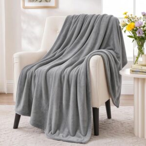 Aisbo Cuddly Fluffy Blanket, Grey, Fleece Blanket, 150 x 200 cm, Sofa Blanket, Couch Blanket, Soft Cuddly Blanket, Light Grey for Living Room, Sofa, Couch Blanket, Warm Blanket, XL