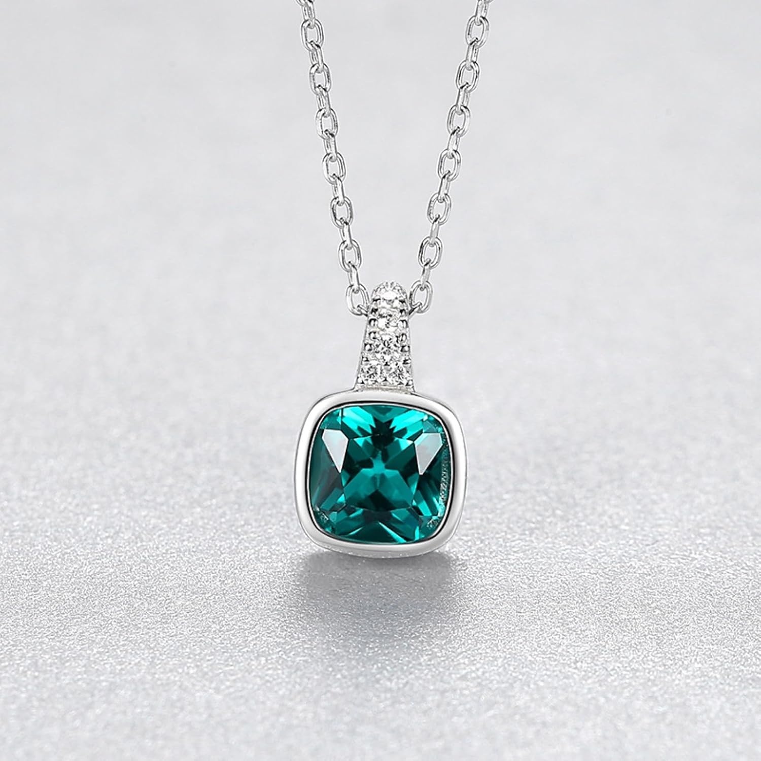 Women's 925 Sterling Silver Birthstone Pendant Solitaire Necklace Emerald Gift for Women Christmas Valentine's Day Mother's Day, Silver, Emerald Cubic Zirconia – Bild 7