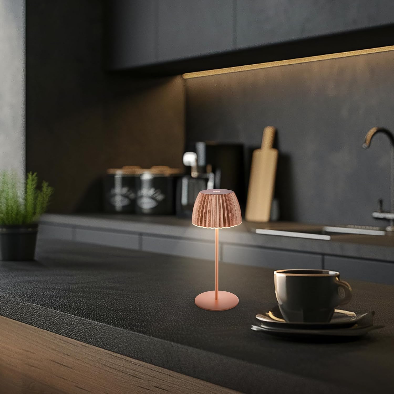 BRILONER Riffle Mini LED Table Lamp, Wireless, IP44, with Light Edge, Touch Dimmer, Replaceable Battery, Bedside Lamp, Battery-Operated, German Design Award Winner 2025, 8.5 x 20 cm, Copper-Coloured – Bild 4