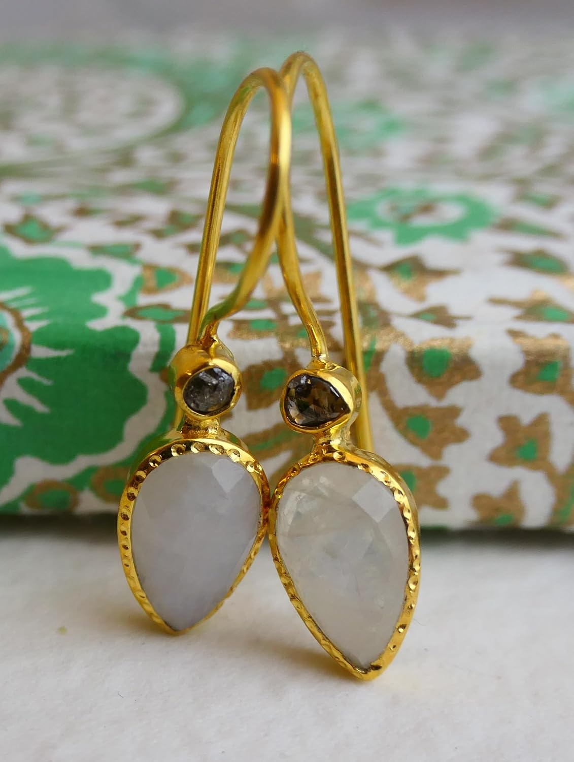 Moonstone and Diamond Gold-Plated 925 Silver Earrings – Bild 4