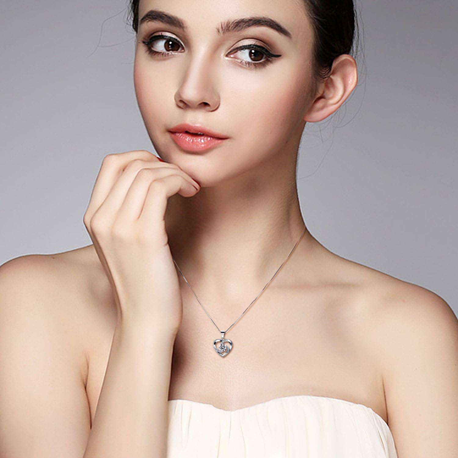 B. Catcher Women's Heart Necklace In 925 Sterling Silver,”Love Is Happiness” Pendant Jewellery With Cubic Zirconia, 45 cm Chain Length, Mother's Day Gift For Women – Bild 6