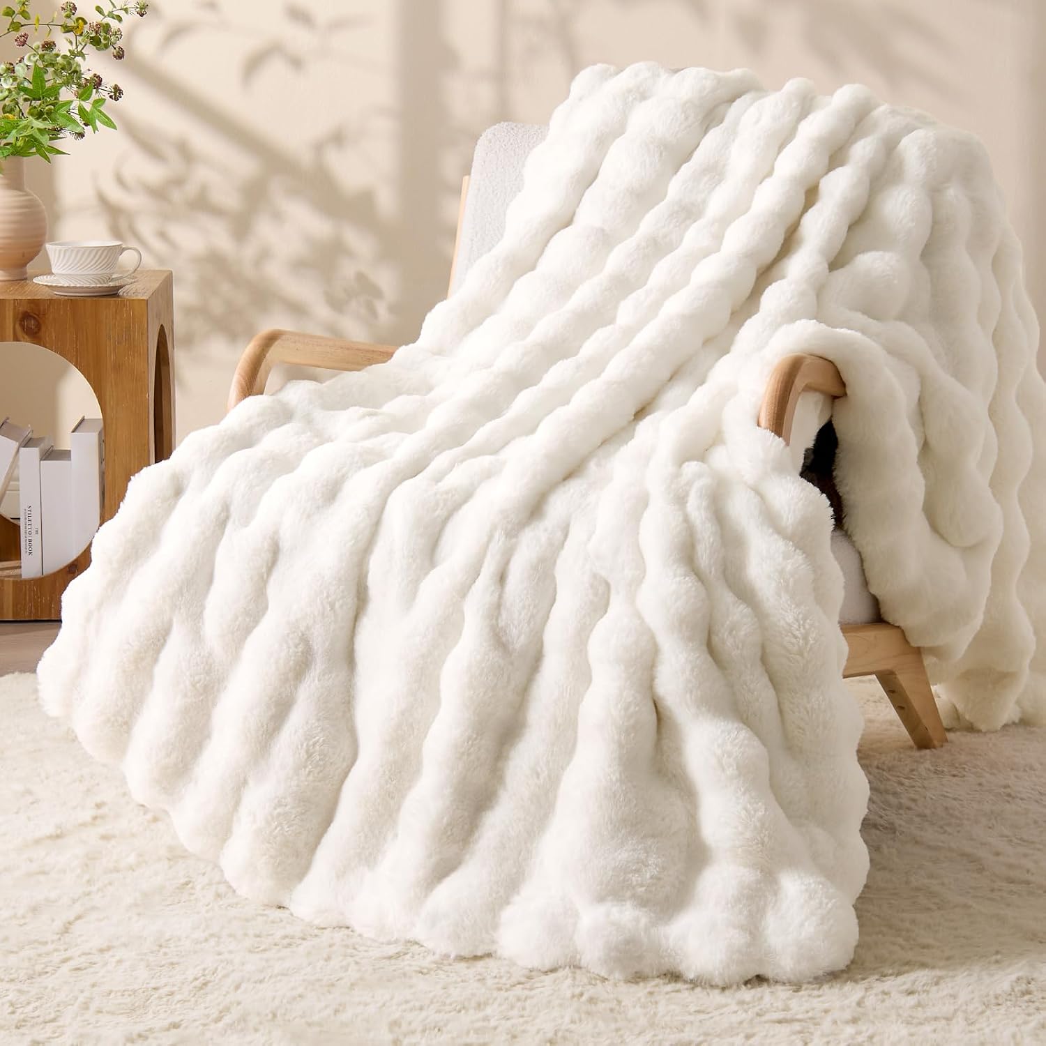 BEDELITE Bubble Faux Fur Cuddly Blanket Fluffy Blanket 150 x 200 cm Cream