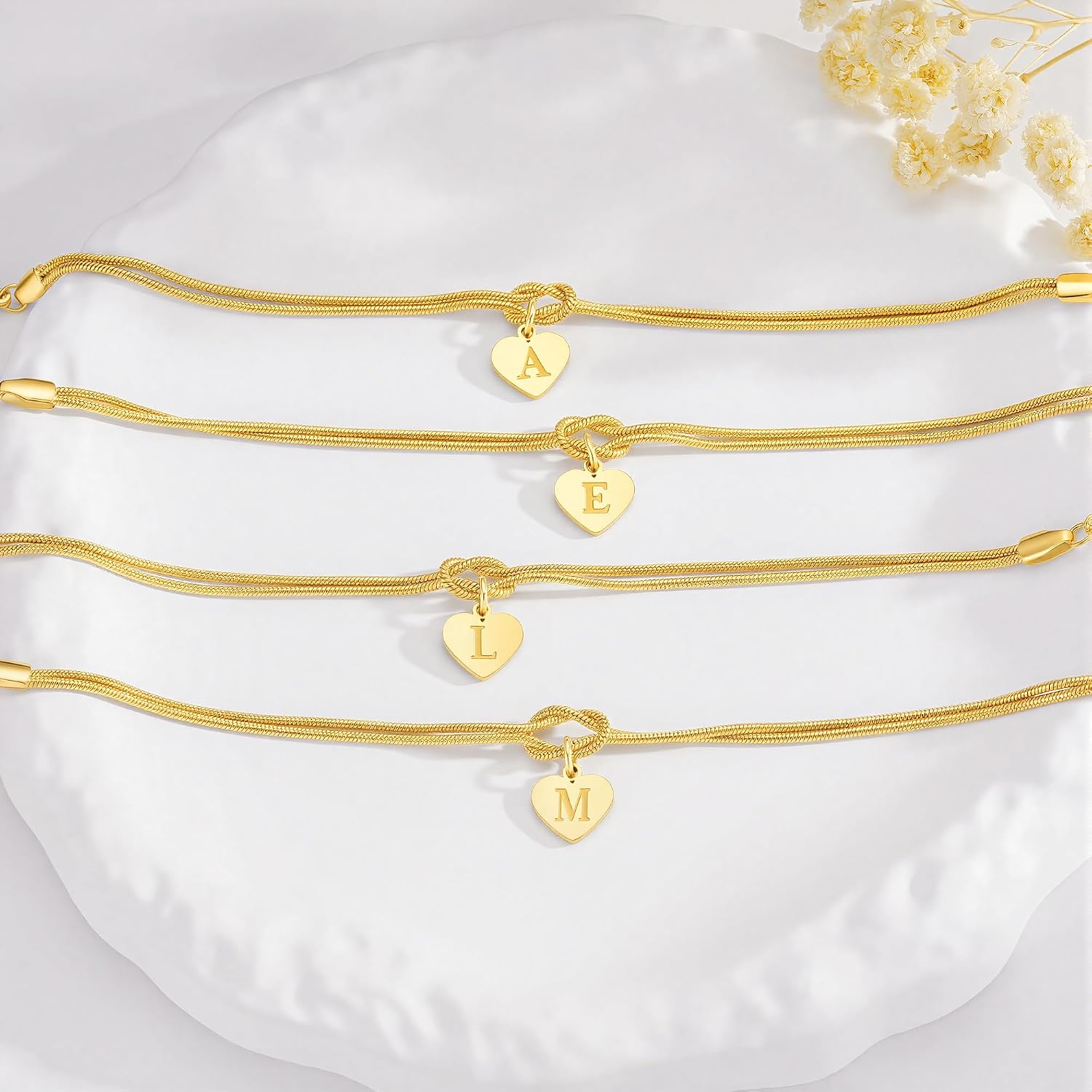 Turandoss Women's Gold Bracelet - 18K Gold Plated Knot Bracelet with Letters A-Z Heart Pendant Bracelets Gifts for Women Girlfriend Girls Maid of Honor Gift Women – Bild 7