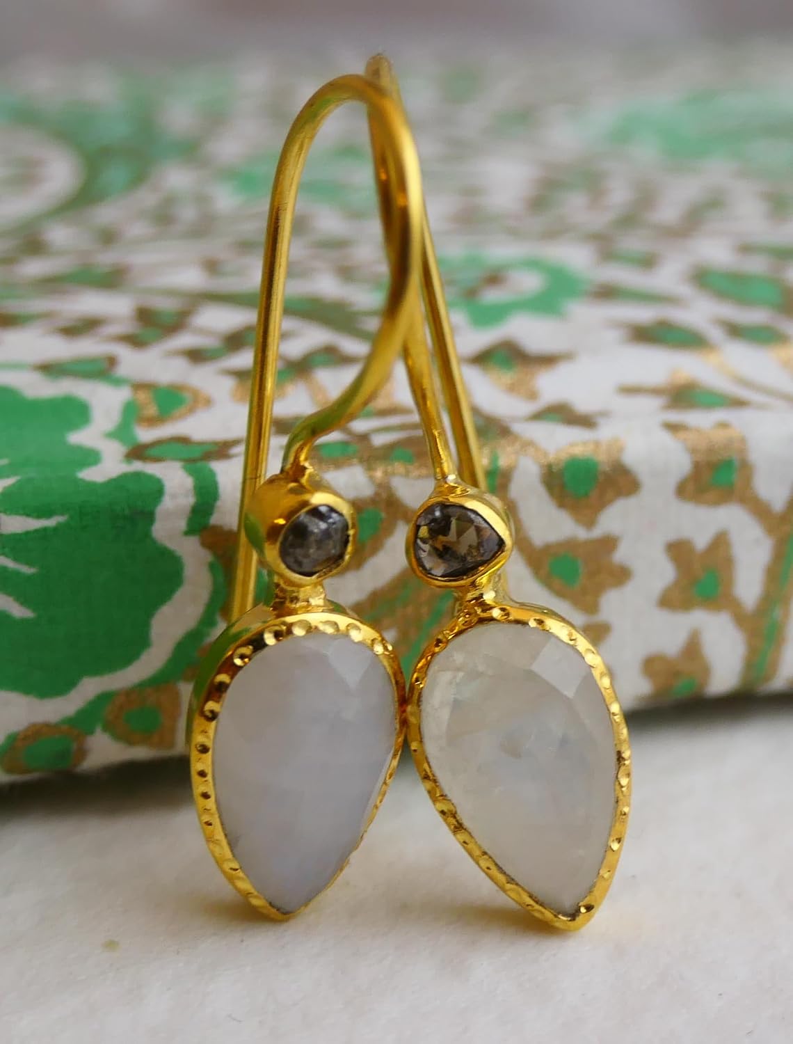 Moonstone and Diamond Gold-Plated 925 Silver Earrings – Bild 3
