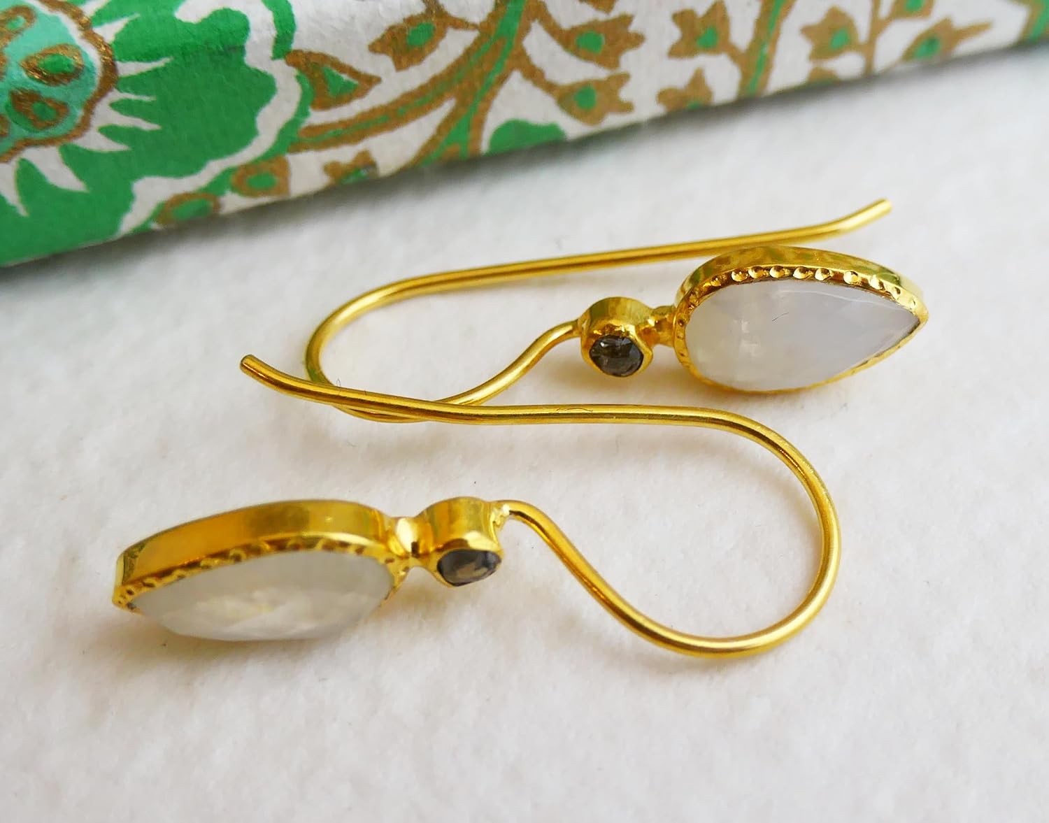 Moonstone and Diamond Gold-Plated 925 Silver Earrings – Bild 7