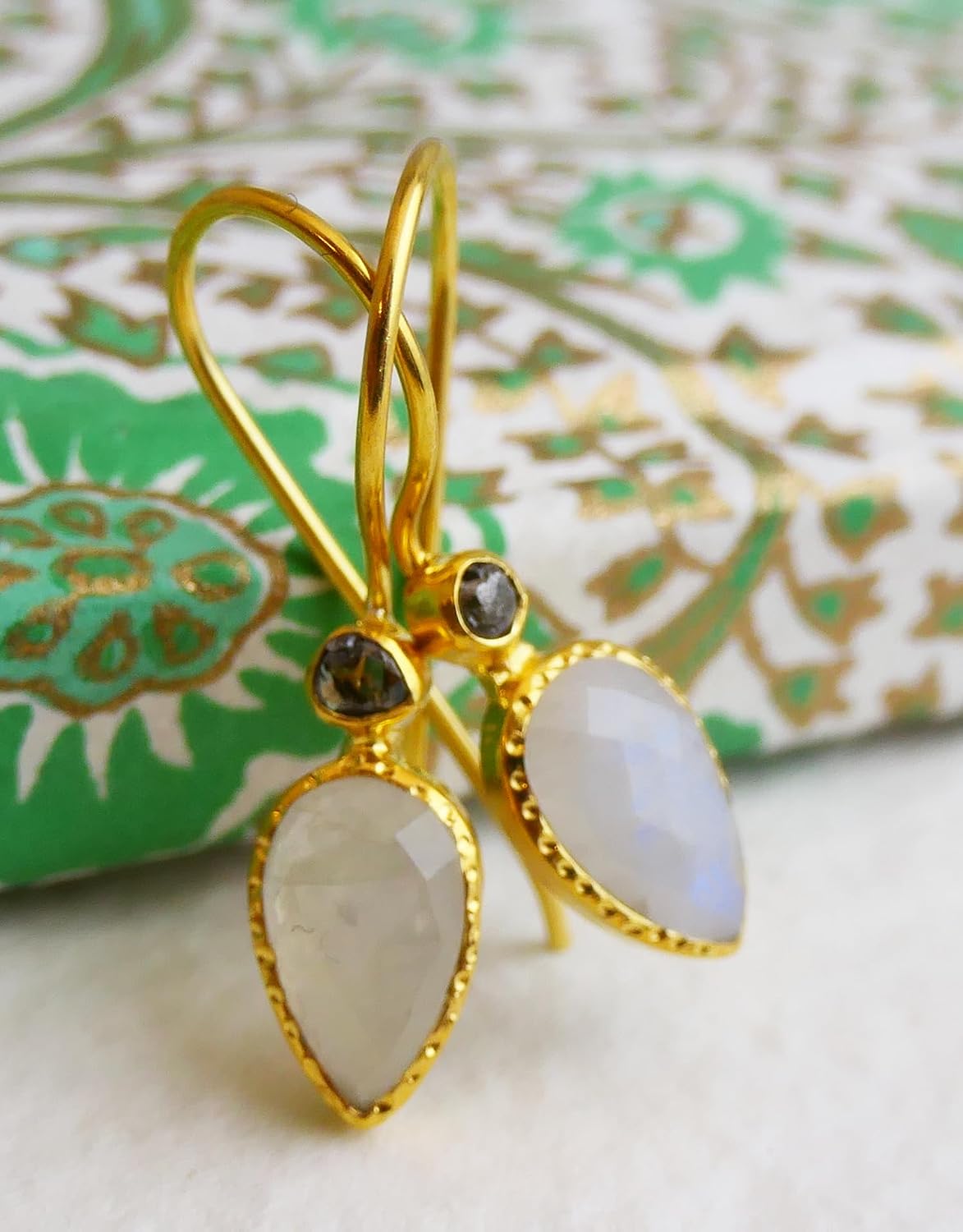 Moonstone and Diamond Gold-Plated 925 Silver Earrings – Bild 9
