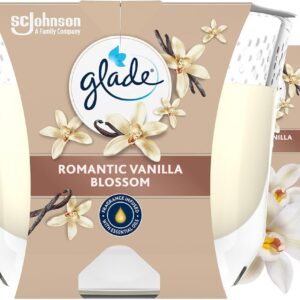 Glade Romantic Vanilla Blossom Scented Candle in Glass, Pack of 4 (4 x 204 g), Up to 30 Hours Burn Time Per Candle