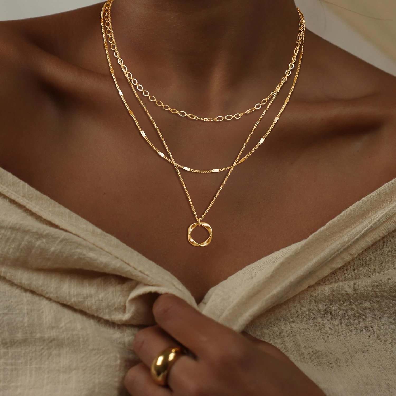 Tewiky Layering Necklace Women's - 14K Gold Plated / 925 Silver Trendy with Circle Pendant, Waterproof Jewellery Set Gifts for Women Girls – Bild 2