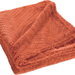 douceur d’intérieur Nelia Plain Embossed Flannel Blanket 125 x 150 cm Terracotta Terracotta