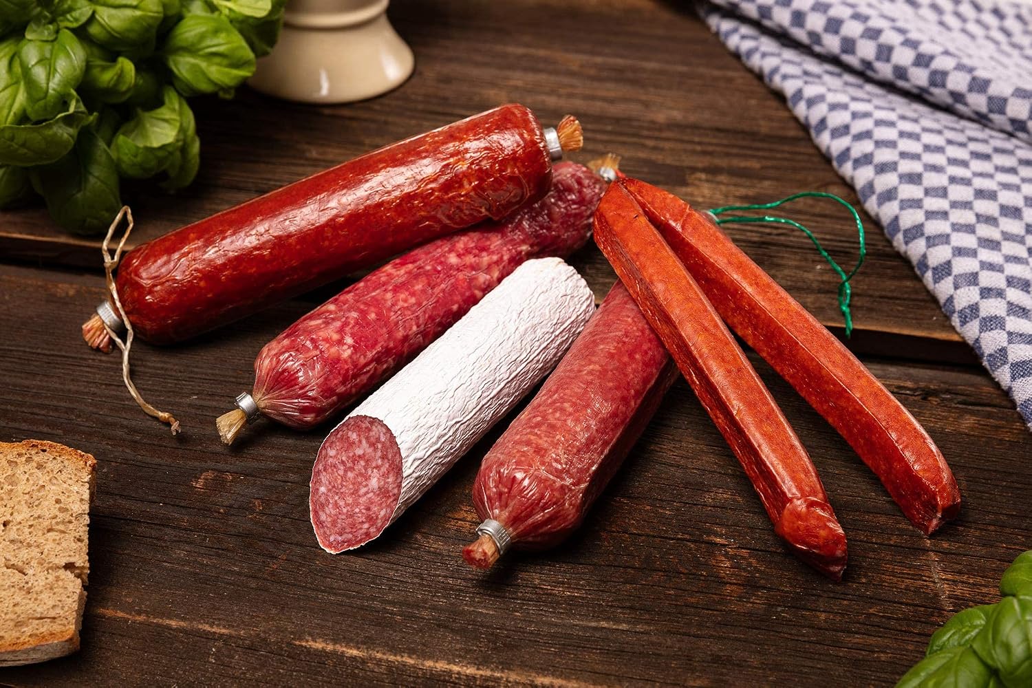 Wurstbaron - Gourmet Salami Sausage Tasting Pack from Bavarian with Bavarian Specialities - 4 Varieties Salami & 2 Landhunters - 750 g – Bild 2