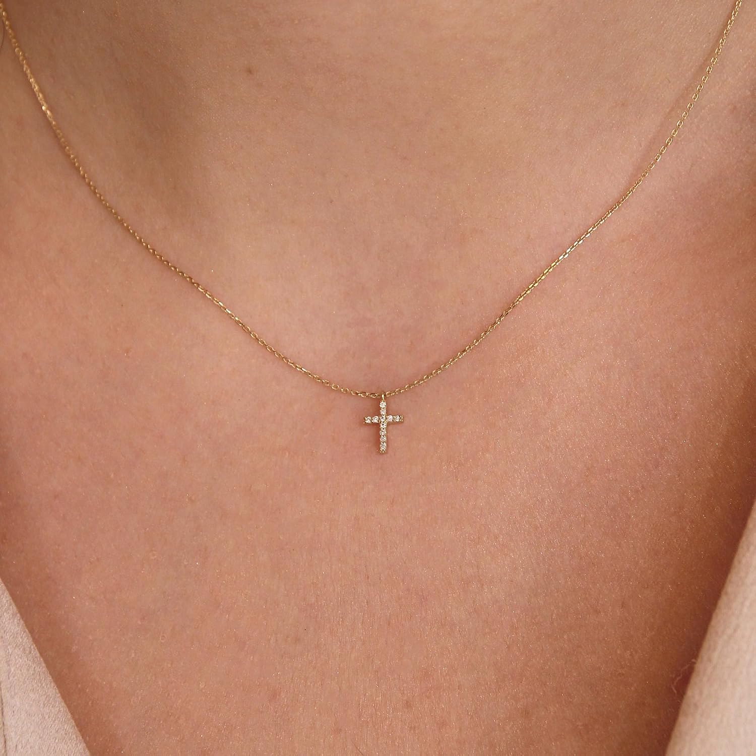 TINGN Communion Gifts for Girls Women - Cross Chain Ladies, 14K Gold Plated Chain with Cross Pendant, Elegant Choker Necklace, Christianity Jewellery, Women's Confirmation Gifts for Girls – Bild 5