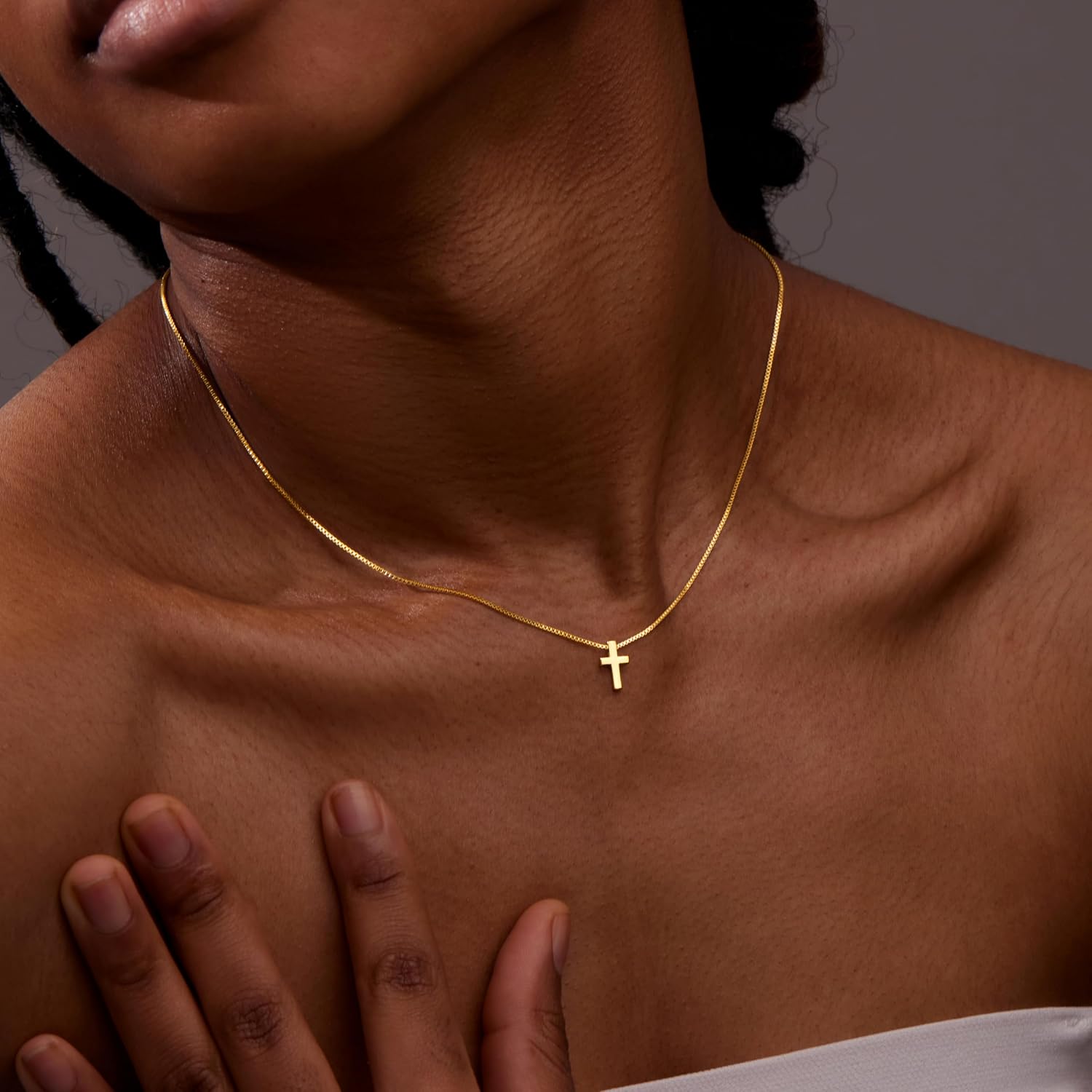 Cross Necklace for Women, 14K Rolled Gold, Delicate Sterling Silver Necklace, Small Pendant, Faith, Simple Gold Jewelry for Women and Girls, S – Bild 3