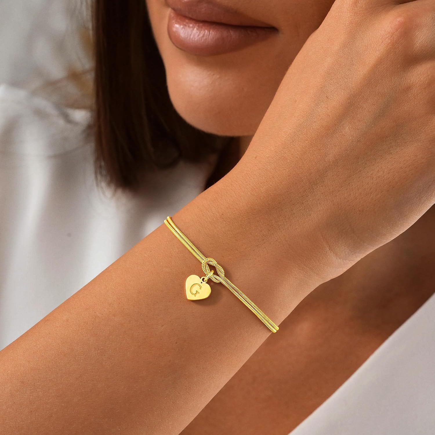 Turandoss Women's Gold Bracelet - 18K Gold Plated Knot Bracelet with Letters A-Z Heart Pendant Bracelets Gifts for Women Girlfriend Girls Maid of Honor Gift Women – Bild 2