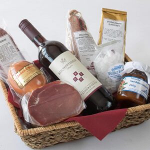 Vesper Gift No. 19 with Nut Ham, Summer Mettwurst, Drögt-Mettwurst, Eel Smoke Mettwurst, Bottle Pinot Noir, Sea Buckthorn Jam, Black Tea, White Candy