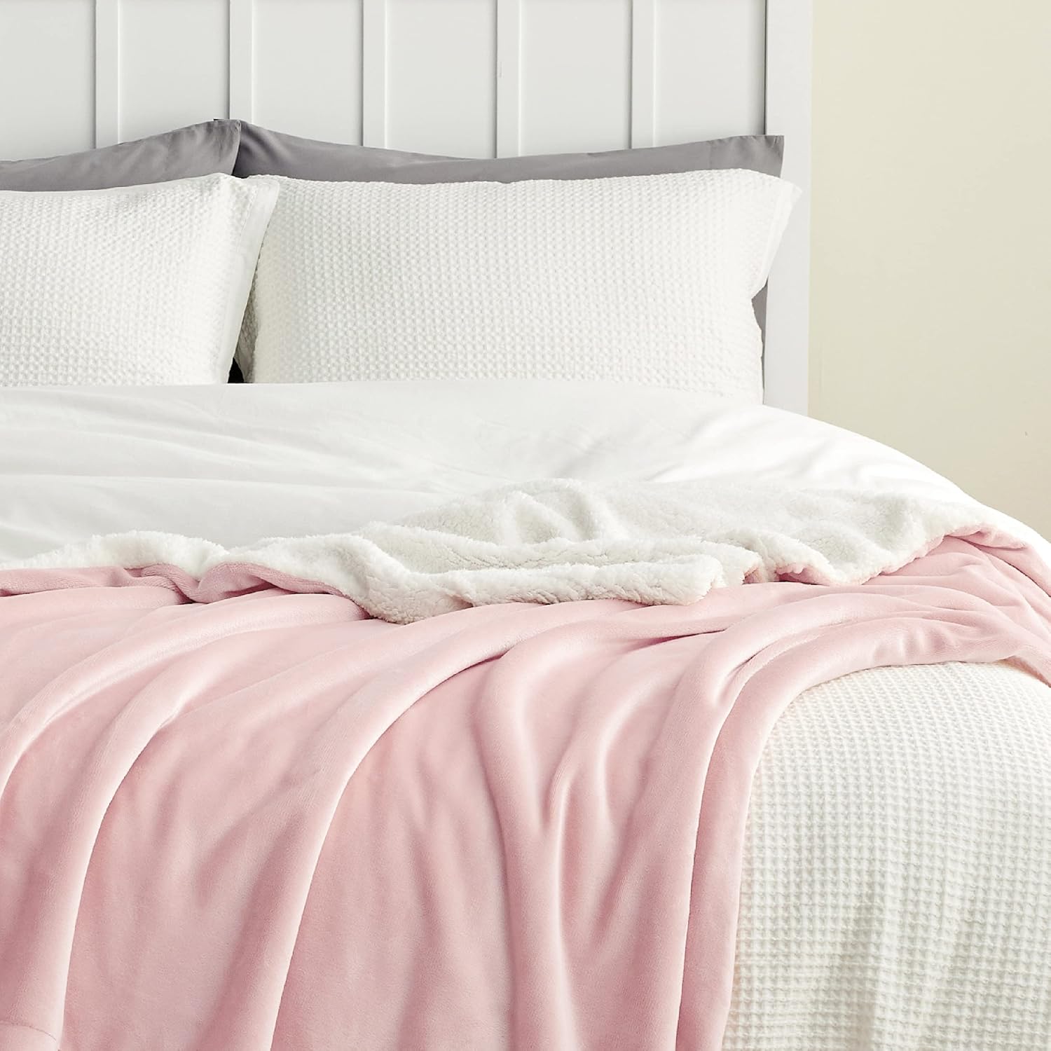 Bedsure Sherpa Cuddly Blanket, Fluffy 150 x 200 cm, Sofa Blanket, Pink – Bild 4