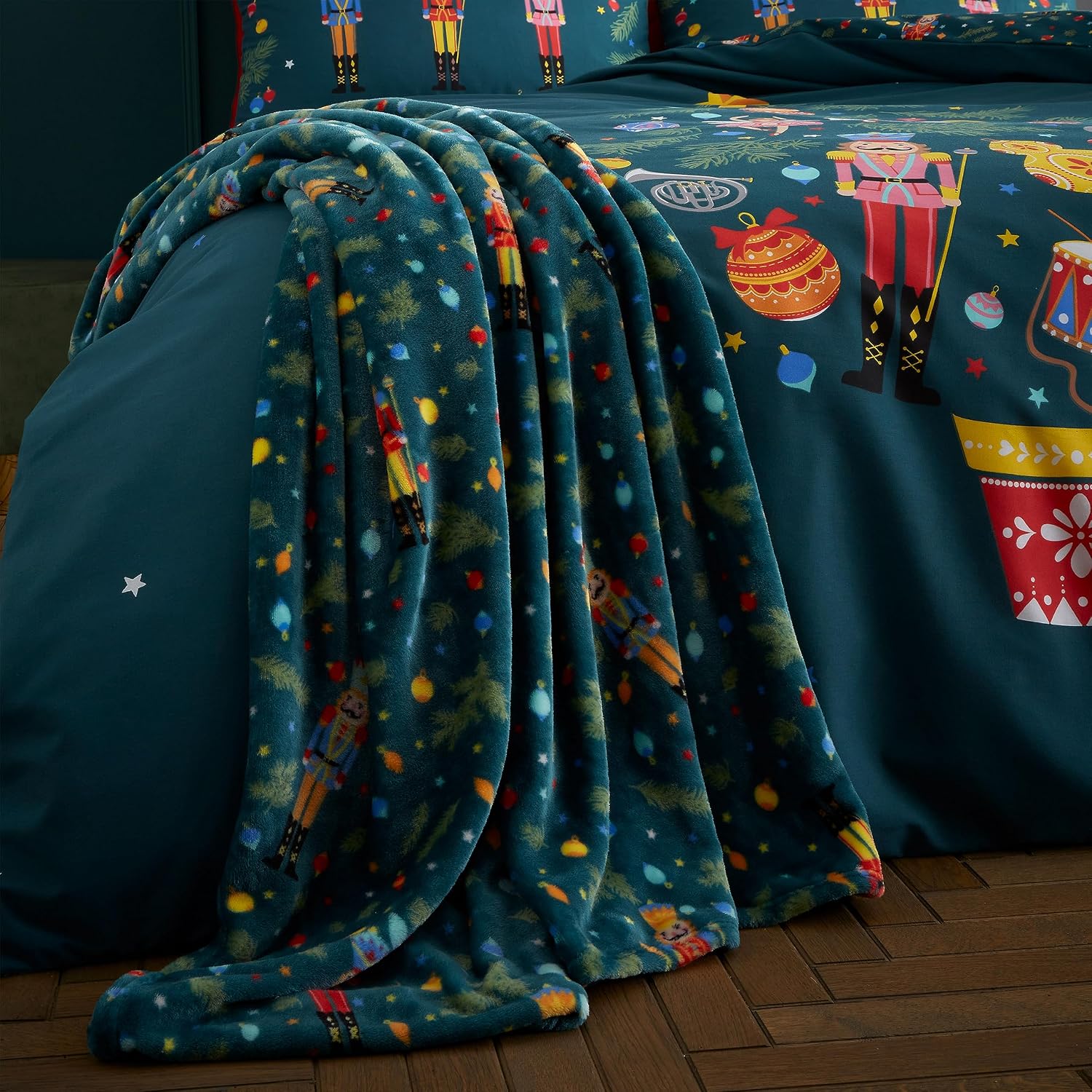Catherine Lansfield Green Christmas Nutcracker Fleece Blanket 130cm x 170cm
