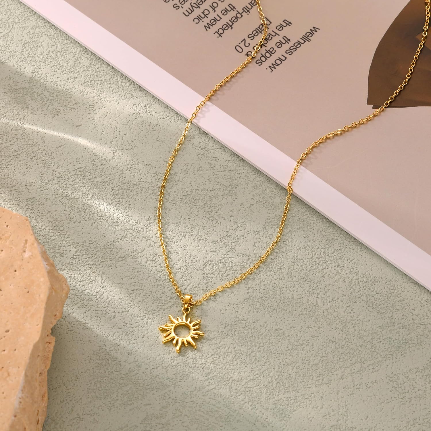 Tewiky Women's Sun Necklace, 14K Gold-Plated Layering Sun Pendant Necklace – Bild 5