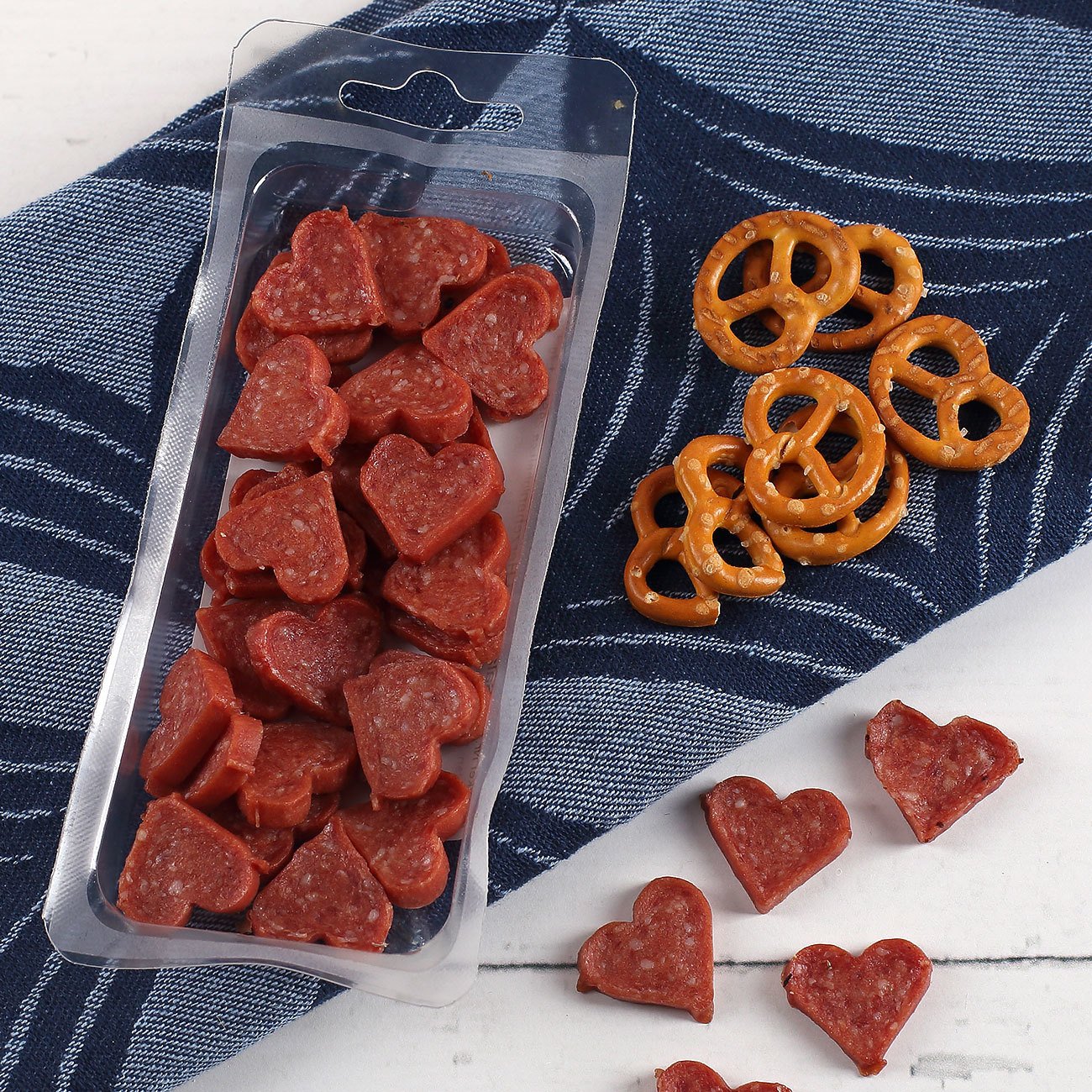 Herz & Heim Hearty Mini Salami - Love Goes Through the Stomach - with Name of Your Choice – Bild 3