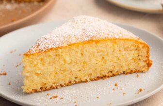 Flauschiger Wolkenkuchen ohne Backmischung