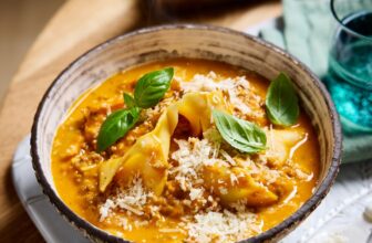 Kürbis-Lasagne-Suppe – Rezept von Pia Markworth