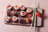Erdbeer-Sushi mit Erythrit Rezept | Küchengötter