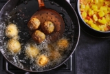 Falafeln mit Mangochutney