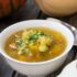 Gebratene Schweinemedaillons in feiner Sauce