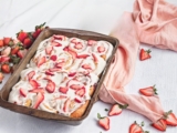 Erdbeer-Zimtschnecken mit Frosting – Oma Kocht
