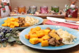 Orangen-Entengulasch mit Ofen-Hokkaido und X-mas-Spitzkohl
