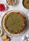 Cremiger Pistazien-Käsekuchen mit Pistaziencreme