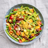 Rezept von Stefanie Hiekmann: Bauernsalat mit Bohnen & Halloumi