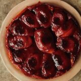 Quitten-Tarte Tatin mit Calvados-Creme – Rezept von Helen Goh